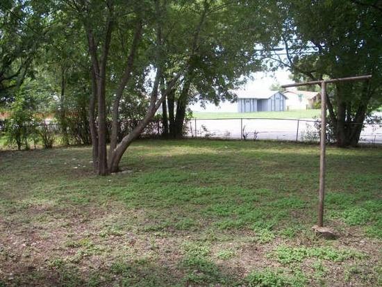 7927 WOODSHIRE DR