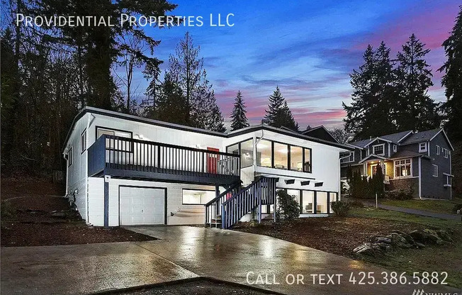 17023 SE NEWPORT WAY