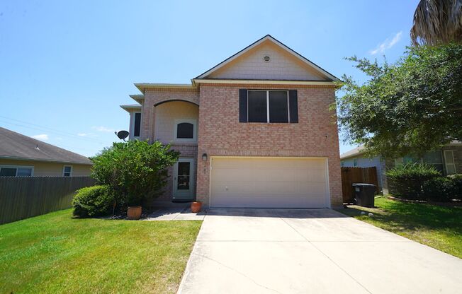 Lovely Cul-De-Sac Home in Schertz/Cibolo Now Available. Realtor Commission: $350