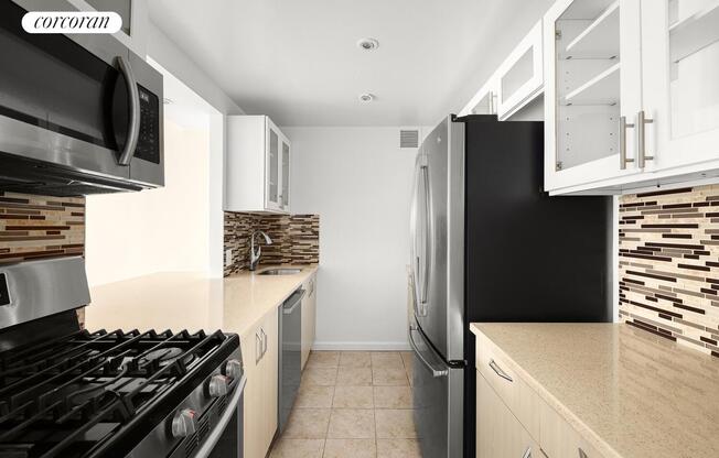 1 bed, 1 bath, 786 sqft, $5,200, Unit 36C