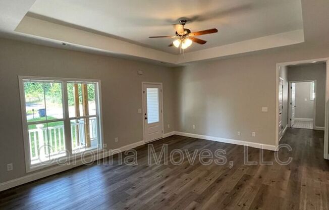 5 LOMBARD LN