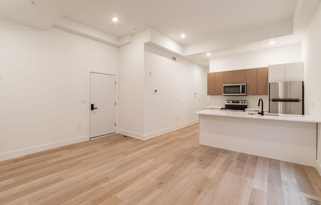2 beds, 2 baths, 1,191 sqft, $1,775, Unit 4