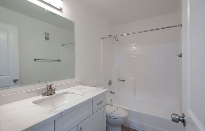 3 beds, 2 baths, 1,105 sqft, $3,495, Unit 239