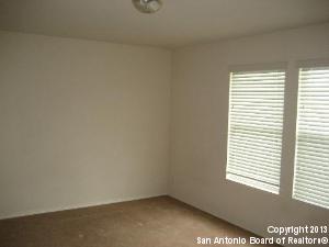 4 beds, 2.5 baths, $1,795