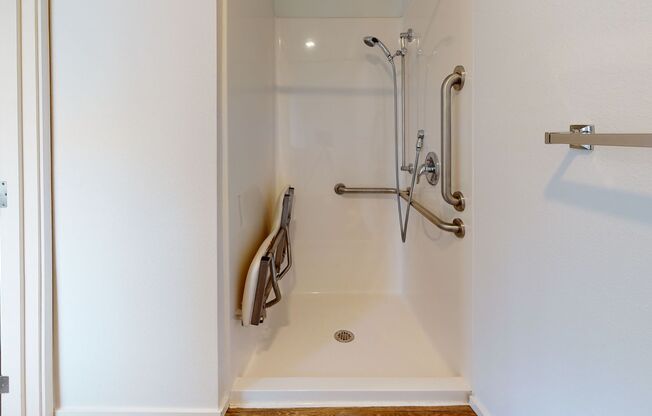 Studio, 1 bath, 180 sqft, $1,295, Unit 4400