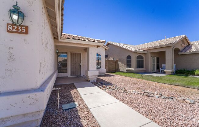 Chic Peoria Rental – Updated Appliances & Open Layout
