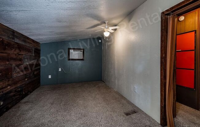 2 beds, 1 bath, $900