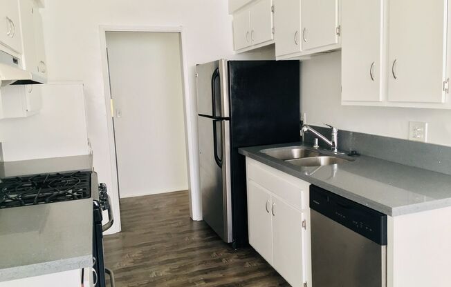 2 beds, 2 baths, $2,995, Unit 1