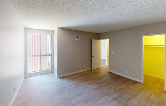 Bedroom Space at La Fayette Marquis, Los Angeles