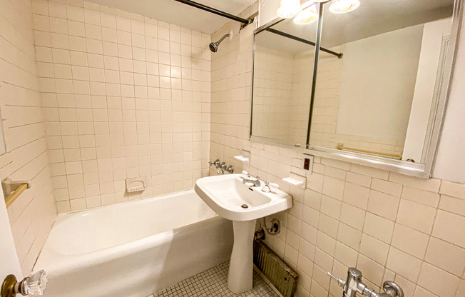 Studio, 1 bath, $2,650, Unit 627