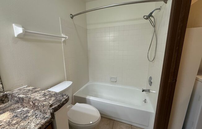 2 beds, 1 bath, 965 sqft, $1,675, Unit 7740CG