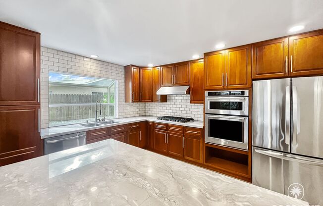 Beautiful 3 Bedroom/ 2 Bathroom Home Located In Mira Mesa