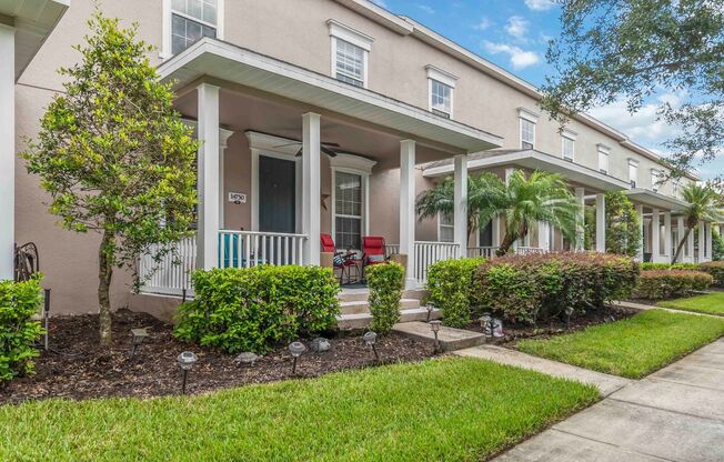 MOVE IN SPECIAL- 3/2.5 Townhome W/ 2 Car Garage For Rent in the Highly Desirable Avalon Park Community