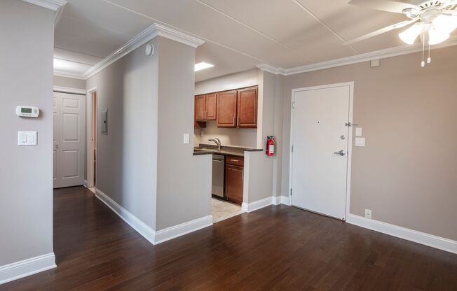 1 bed, 1 bath, 590 sqft, $1,995, Unit 325