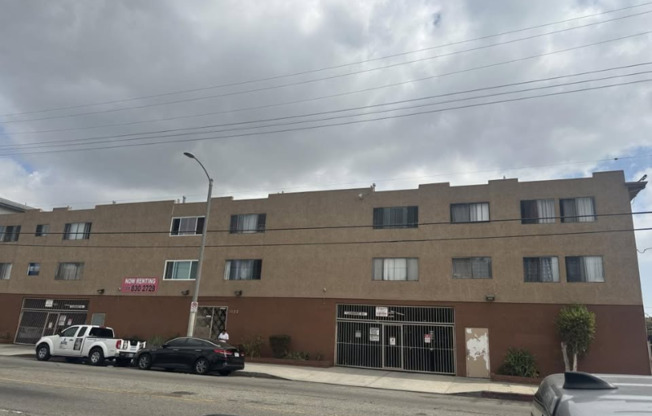 1132 1021 N WILMINGTON BLVD