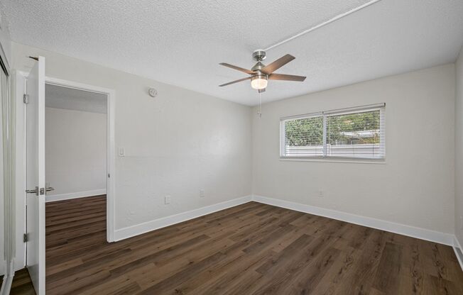 1 bed, 1 bath, 550 sqft, $1,280, Unit 13