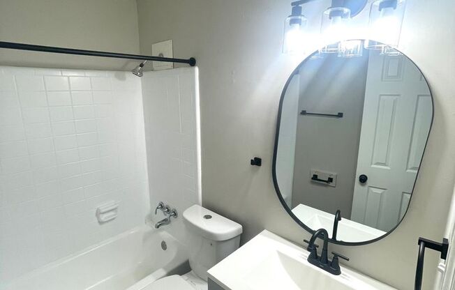 2 beds, 1.5 baths, 954 sqft, $1,300, Unit 2917-1