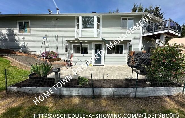 7935 105 AVE SW