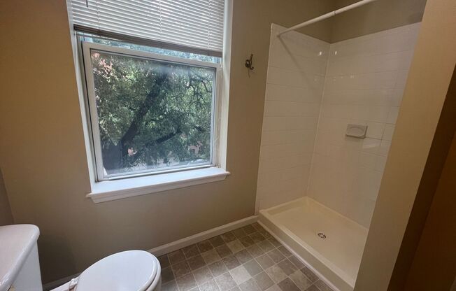 2 beds, 2 baths, 1,090 sqft, $1,775, Unit 201