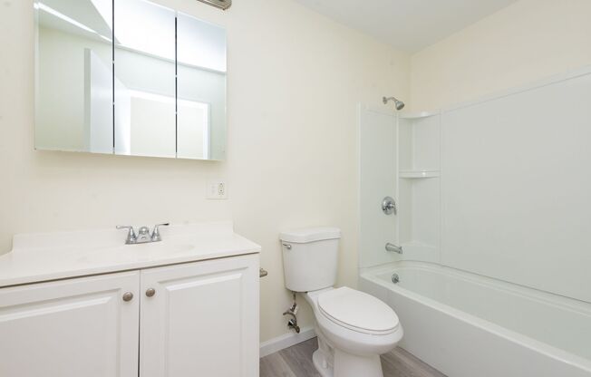 2 beds, 1.5 baths, 1,200 sqft, $2,345, Unit 502J