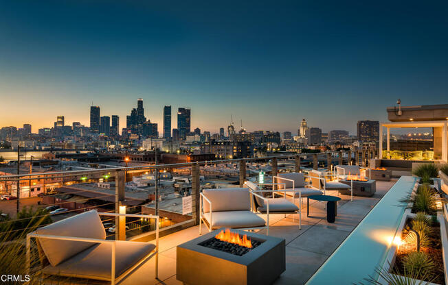 1 bed, 1 bath, 1,420 sqft, $4,300, Unit 532