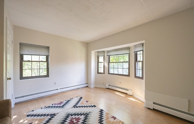 2 beds, 2 baths, 1,030 sqft, $2,900, Unit 43B