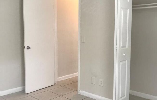 1 bed, 1 bath, 630 sqft, $1,400, Unit 5250-17
