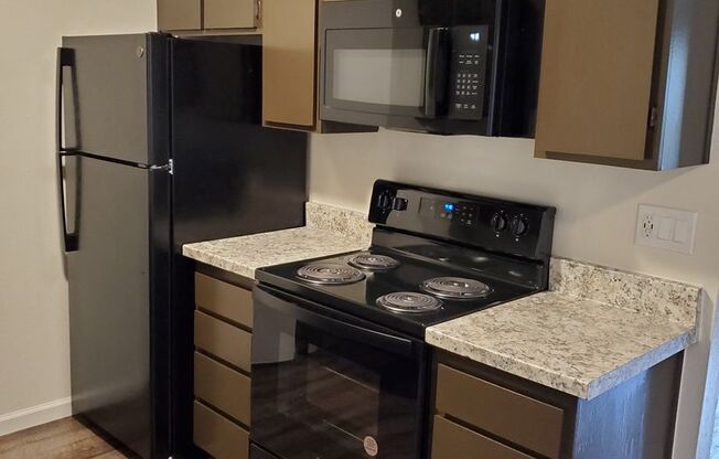 2 beds, 1.5 baths, 900 sqft, $1,620, Unit B 152
