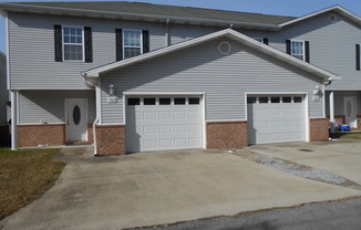 Beautiful Townhouse minutes from Eglin. Golf course Views!