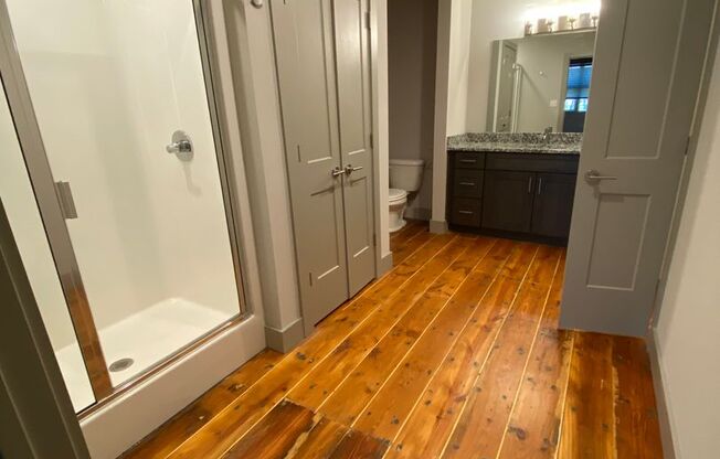 1 bed, 1 bath, 746 sqft, $1,638, Unit Bay 2 Unit 204