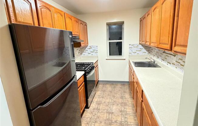 3 beds, 1 bath, 1,097 sqft, $3,300, Unit 3Fl
