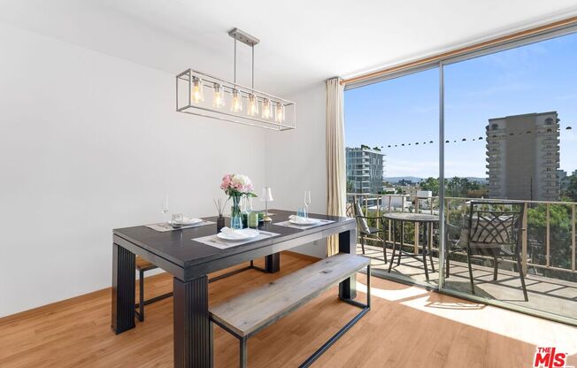 1 bed, 2 baths, 718 sqft, $3,800, Unit 710