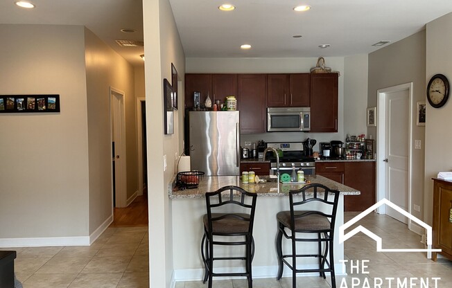 2 beds, 1 bath, 1,000 sqft, $2,550