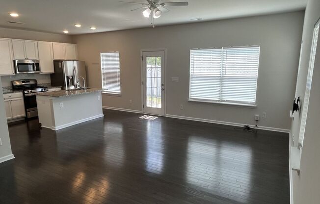 4 Bedroom Townhome near Arrowood