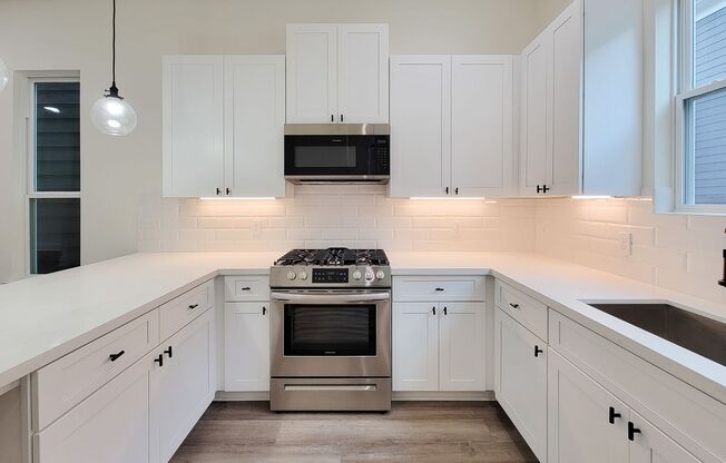Oaks at Lehman. free-standing home with backyards and private and shared driveways. Beautiful 3 bedroom 3.5 bath with 2 car garage with all the updates and extras. Oaks at Lehman is one of Prosperity Homes' premier communities situated in the popular Gard