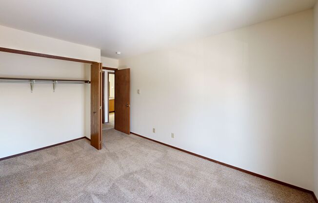 2 beds, 1 bath, 965 sqft, $1,675, Unit 7740CG