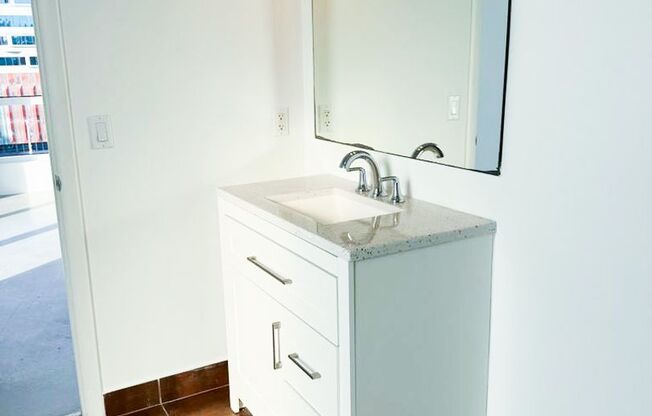 Studio, 1.5 baths, 1,136 sqft, $3,750, Unit Unit 708