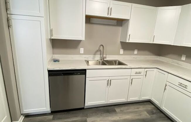 2 beds, 1 bath, 1,000 sqft, $1,595, Unit 1167-9