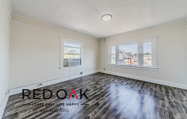 1026 W 22 ST