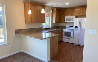 2 beds, 1 bath, $1,995