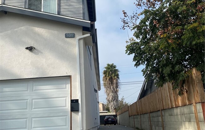 9011 BARING CROSS ST