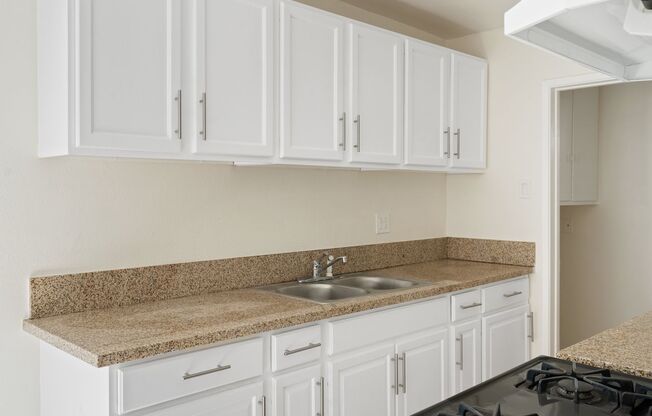 1 bed, 1 bath, 614 sqft, $1,595, Unit 14