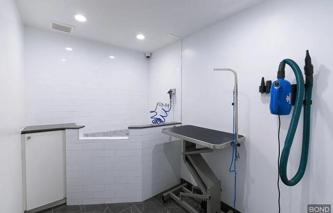 1 bed, 1 bath, $3,700, Unit 2J