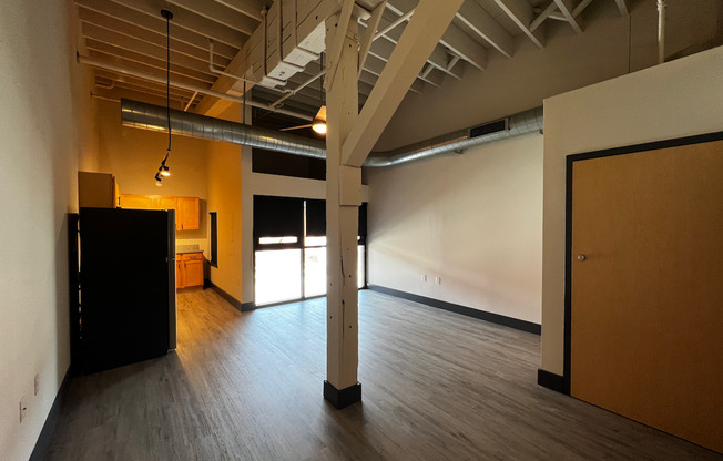 1 bed, 1 bath, 715 sqft, $1,365, Unit 248
