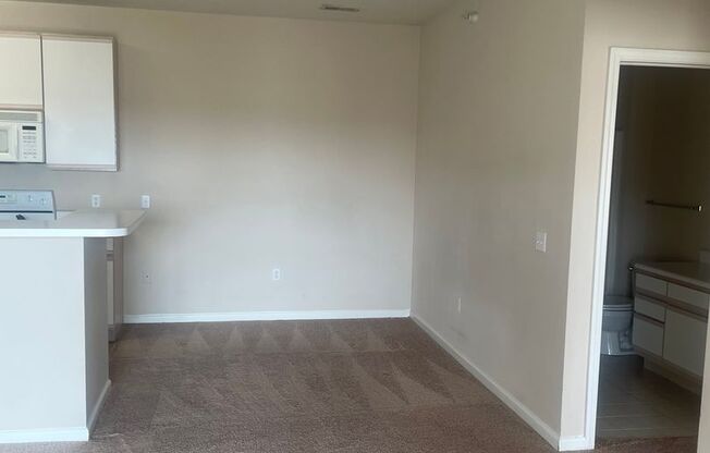1 bed, 1 bath, 982 sqft, $1,132, Unit 11-303