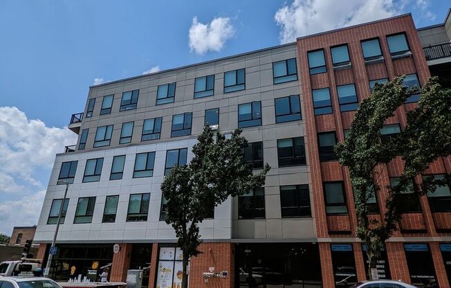 3 beds, 1 bath, 1,065 sqft, $3,800, Unit 202
