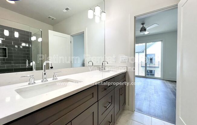 3 beds, 2.5 baths, 1,634 sqft, $2,899, Unit 19