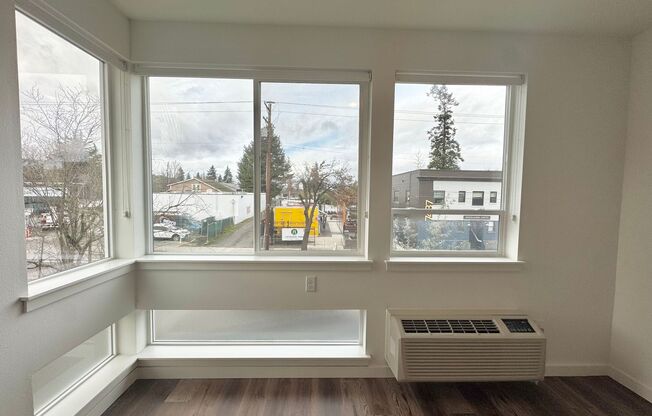 J0629 - North Louie Apartments