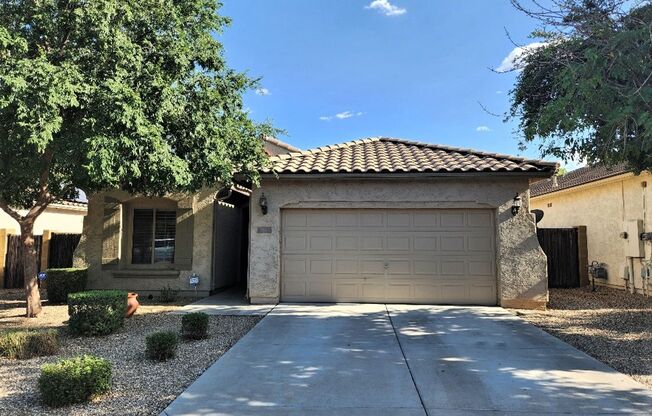 Beautiful 3 bedroom home in White Tank Foothills!