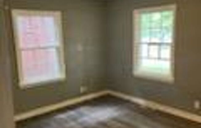 2BR/1BA House recently renovated